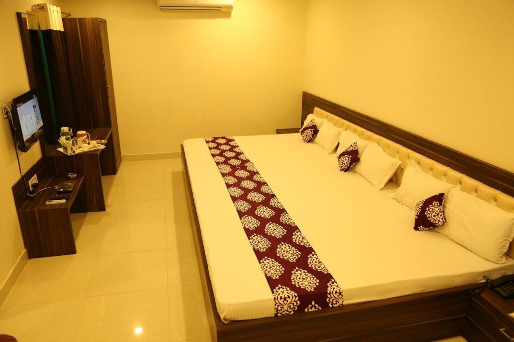 Kingsway Hotel And Restaurant Ajmer Dargah 350 Meter Esterno foto