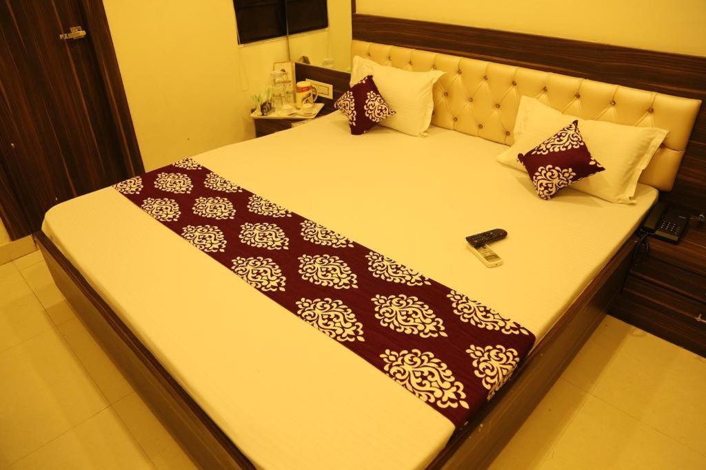 Kingsway Hotel And Restaurant Ajmer Dargah 350 Meter Esterno foto