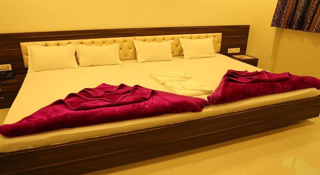 Kingsway Hotel And Restaurant Ajmer Dargah 350 Meter Esterno foto