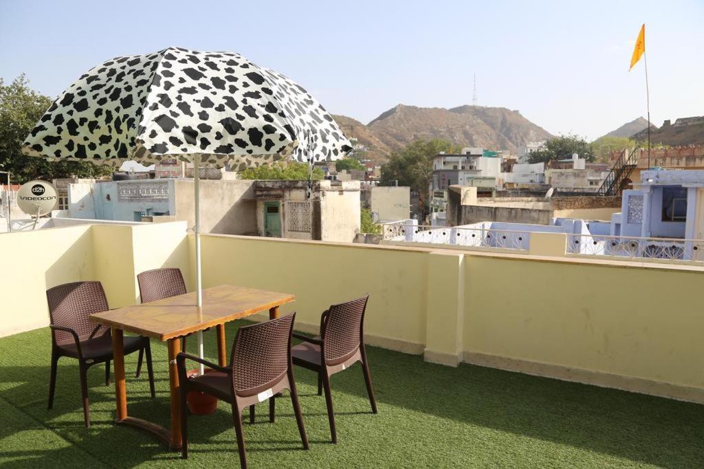 Kingsway Hotel And Restaurant Ajmer Dargah 350 Meter Esterno foto