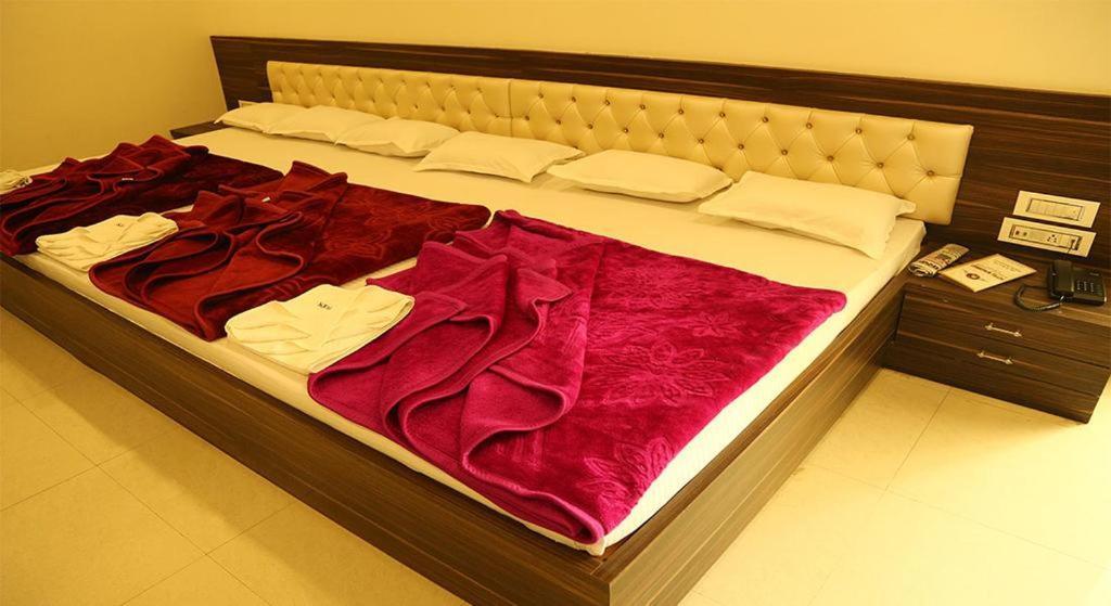Kingsway Hotel And Restaurant Ajmer Dargah 350 Meter Esterno foto